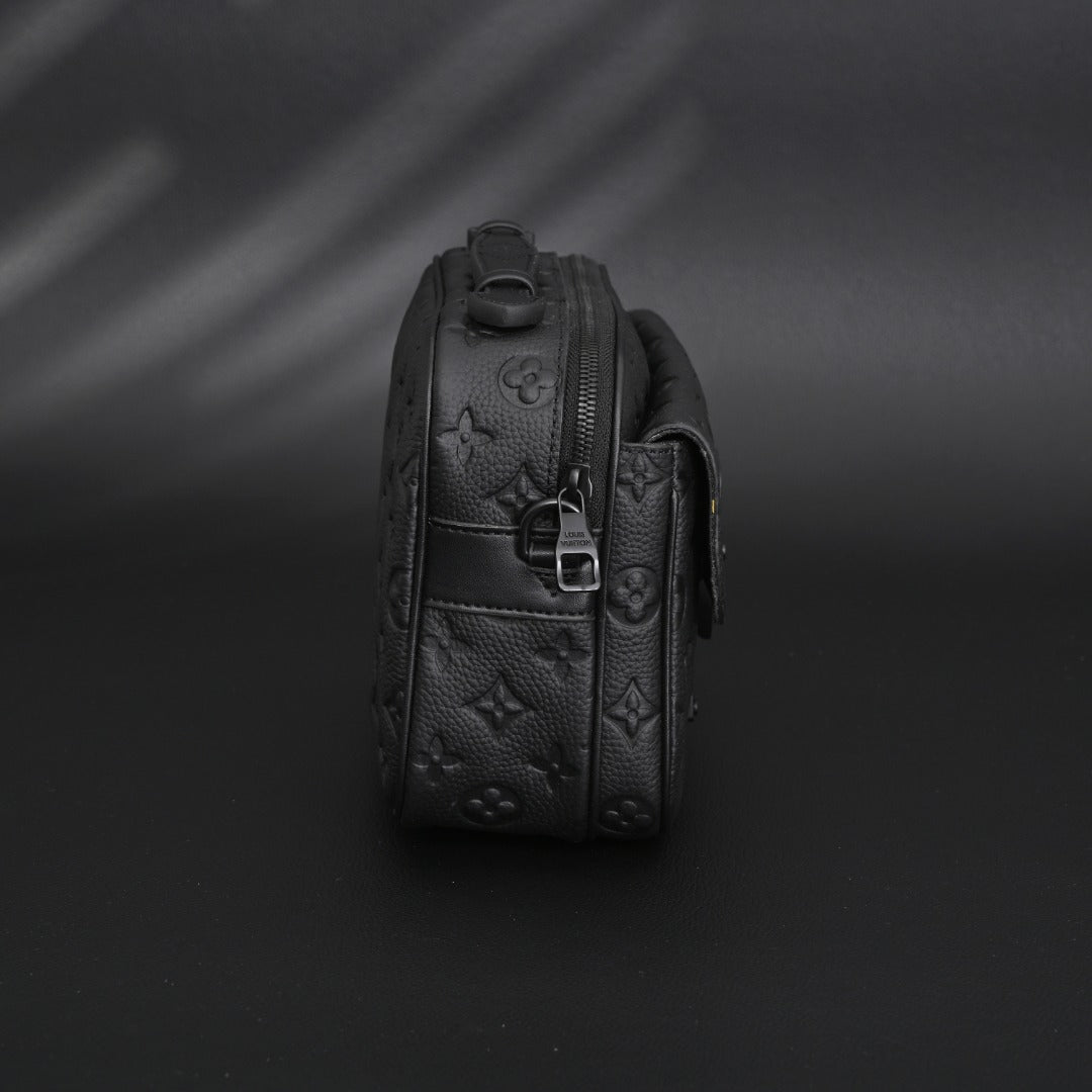 soft trunk messenger bag – monogram black taurillon