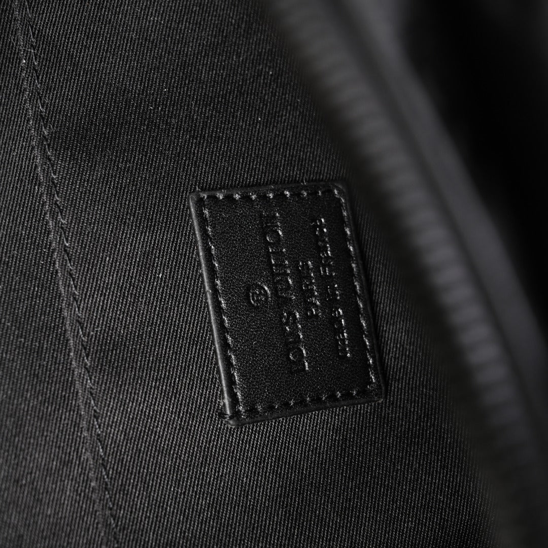 soft trunk messenger bag – monogram black taurillon