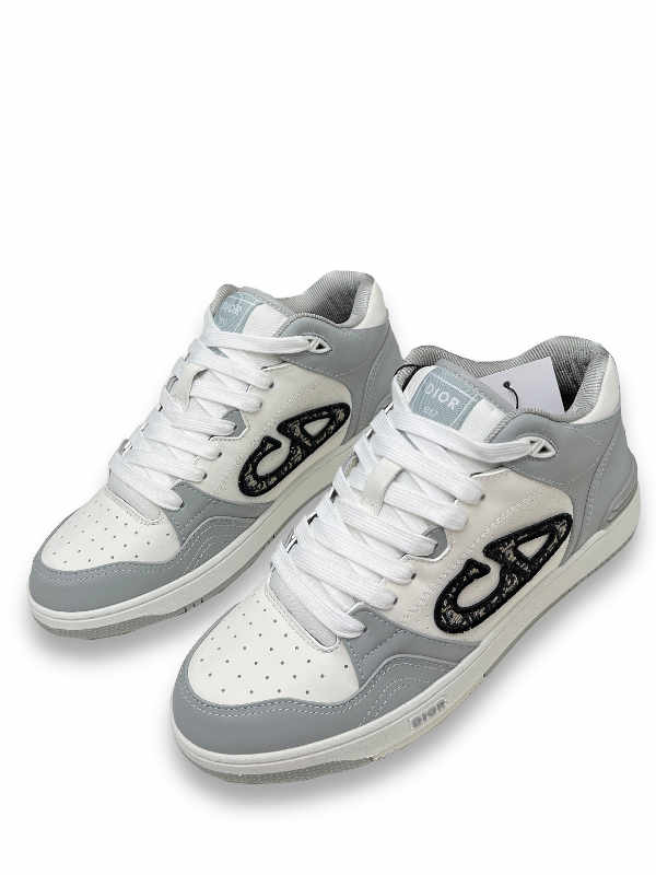 b57 mid-top sneaker