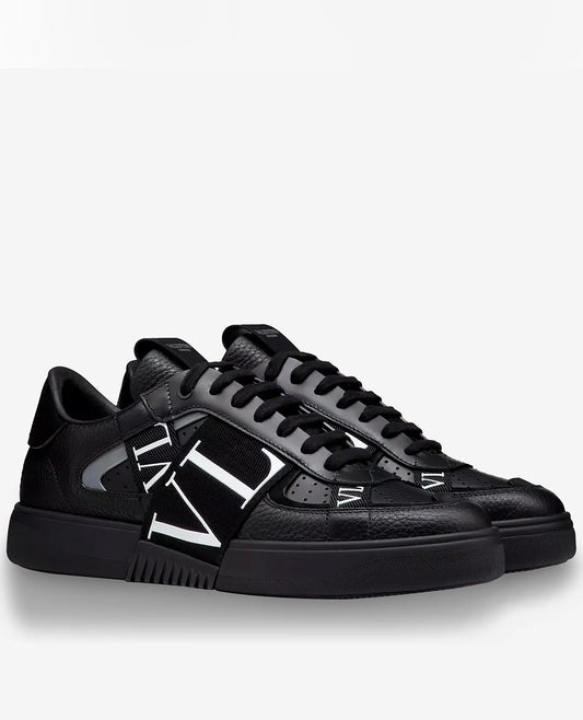 VL7N Low-Top Sneakers