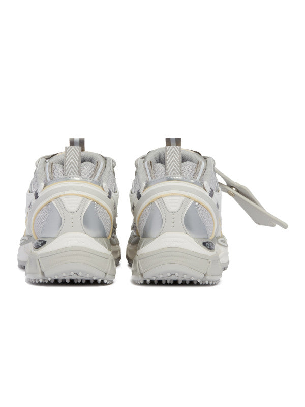 gray be right back sneakers
