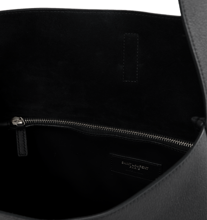 LE 5 À 7 Supple Shoulder Bag