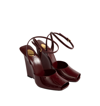 La Scandale Patent Wedges