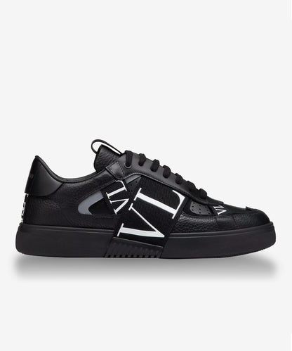 VL7N Low-Top Sneakers