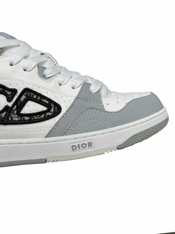 b57 mid-top sneaker