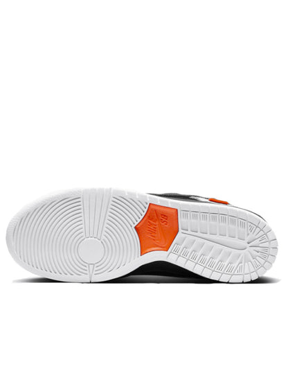 Nike SB Dunk Low Tightbooth