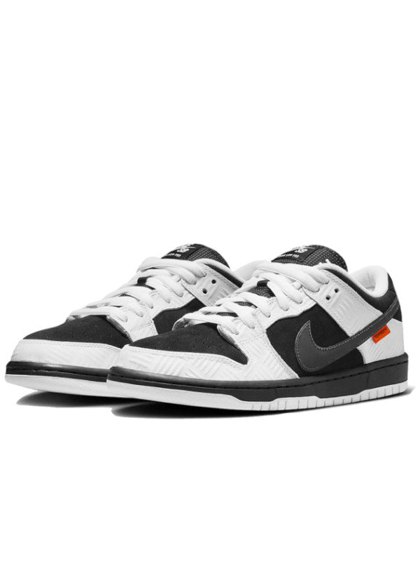 nike sb dunk low tightbooth